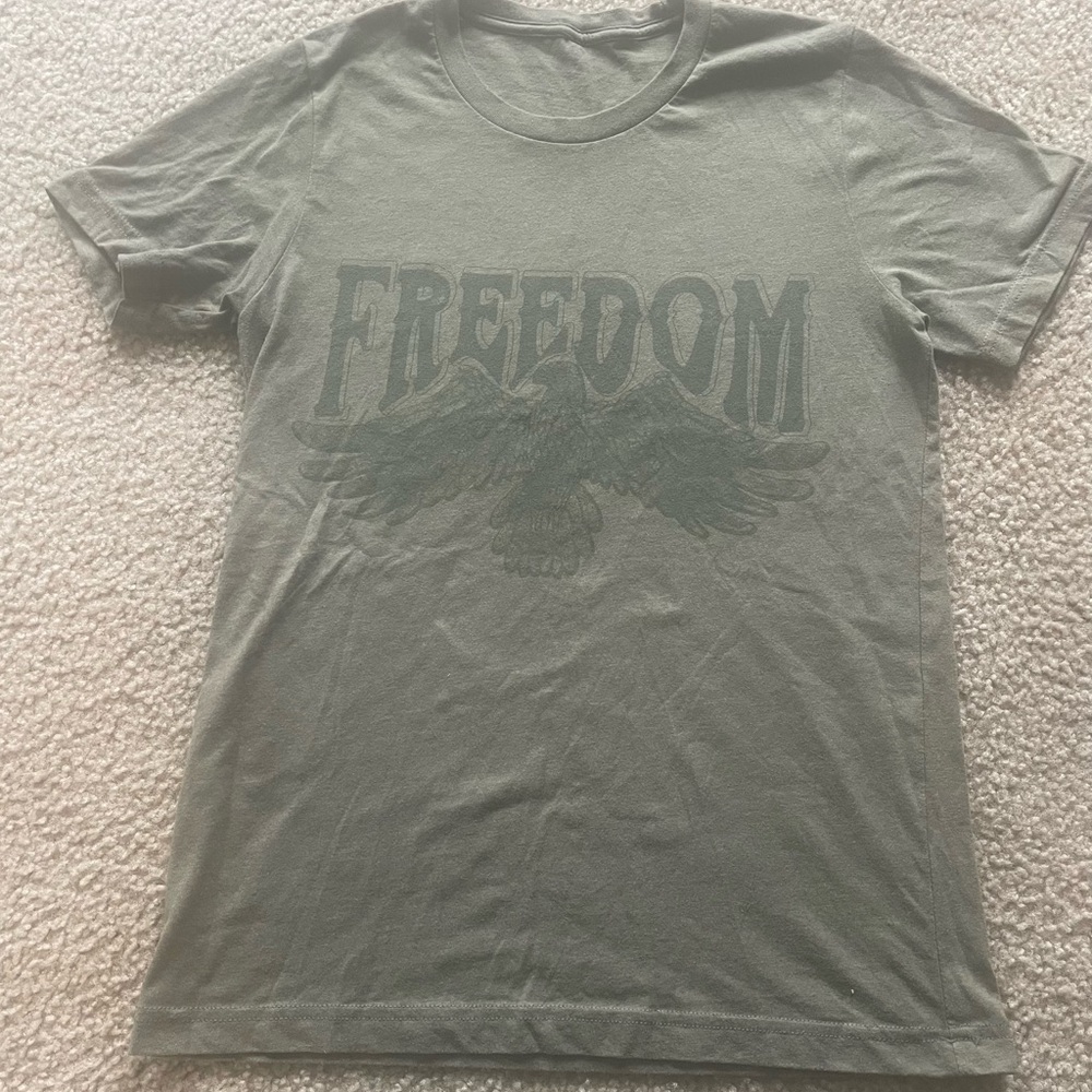 Freedom T-shirt size small
